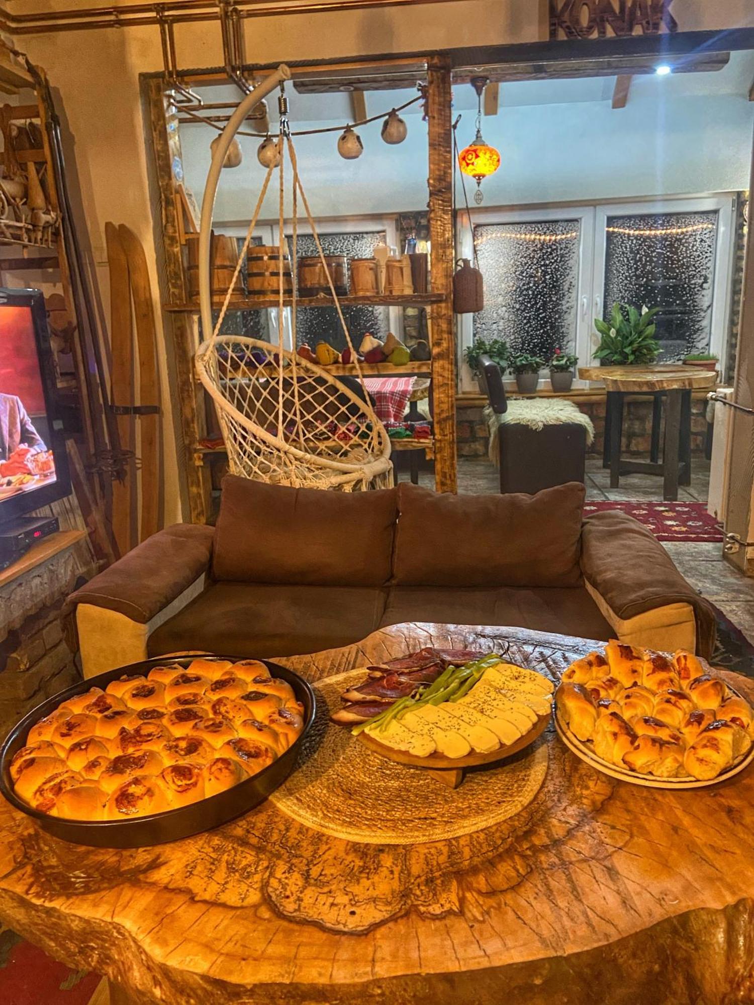 Konak Umoljani * Umoljani